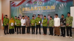 Komisi I DPRD Kota Bekasi Hadiri Pelantikan Pimpinan Daerah Dewan Masjid Indonesia (DMI) Kota Bekasi