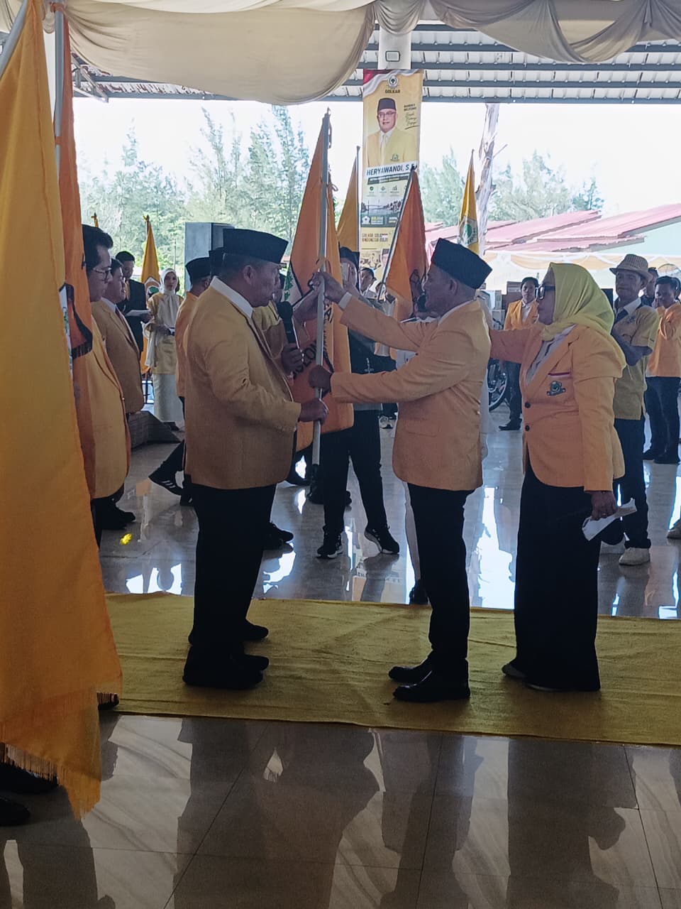 Lautan Kuning di Pasir Padi: Hidayat Arsani Lantik Pengurus DPD Golkar Se-Bangka Belitung, Targetkan Kejayaan 2029.