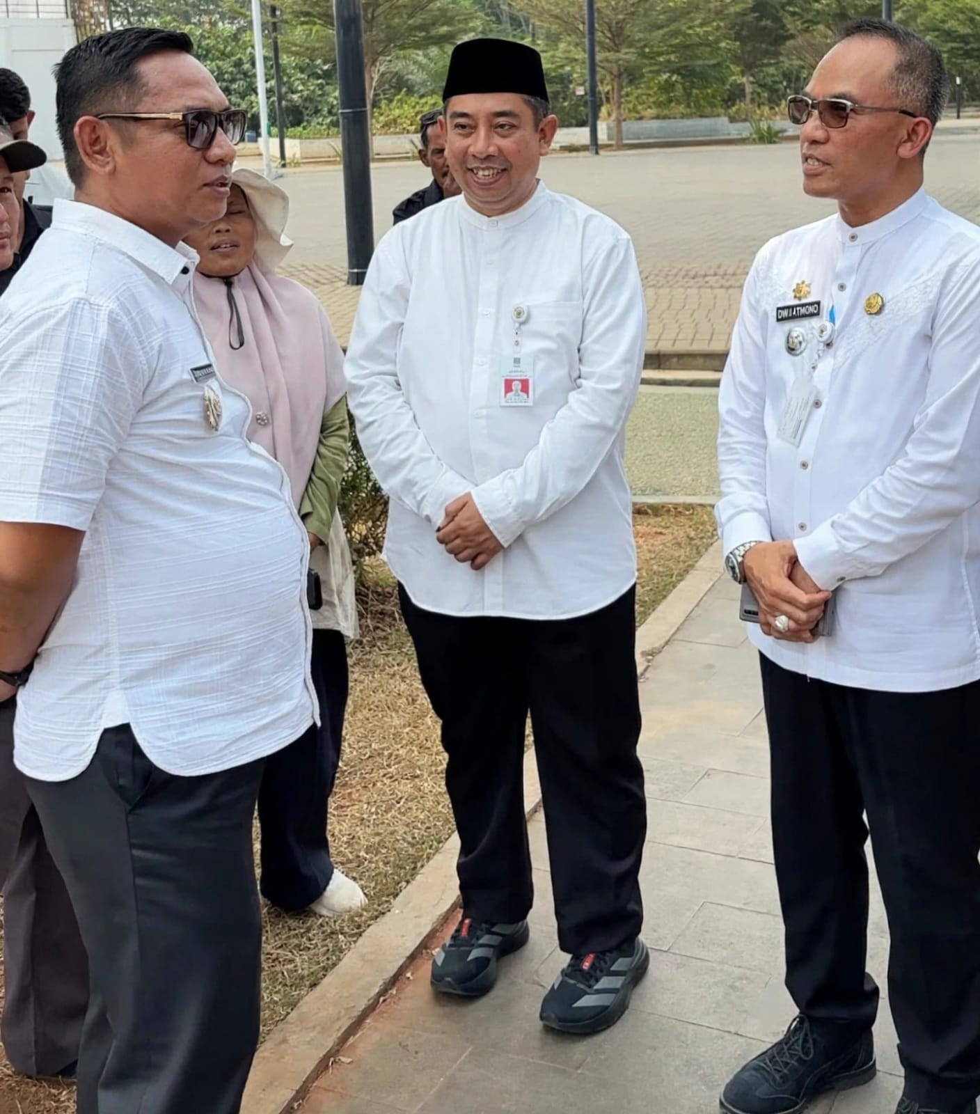 Didampingi Kadisperkintan Nur Chaidir, Plt Bupati Bekasi Tinjau Alun – alun Eduforest Setu, Dorong Optimalisasi Ruang Publik Kebanggaan Warga